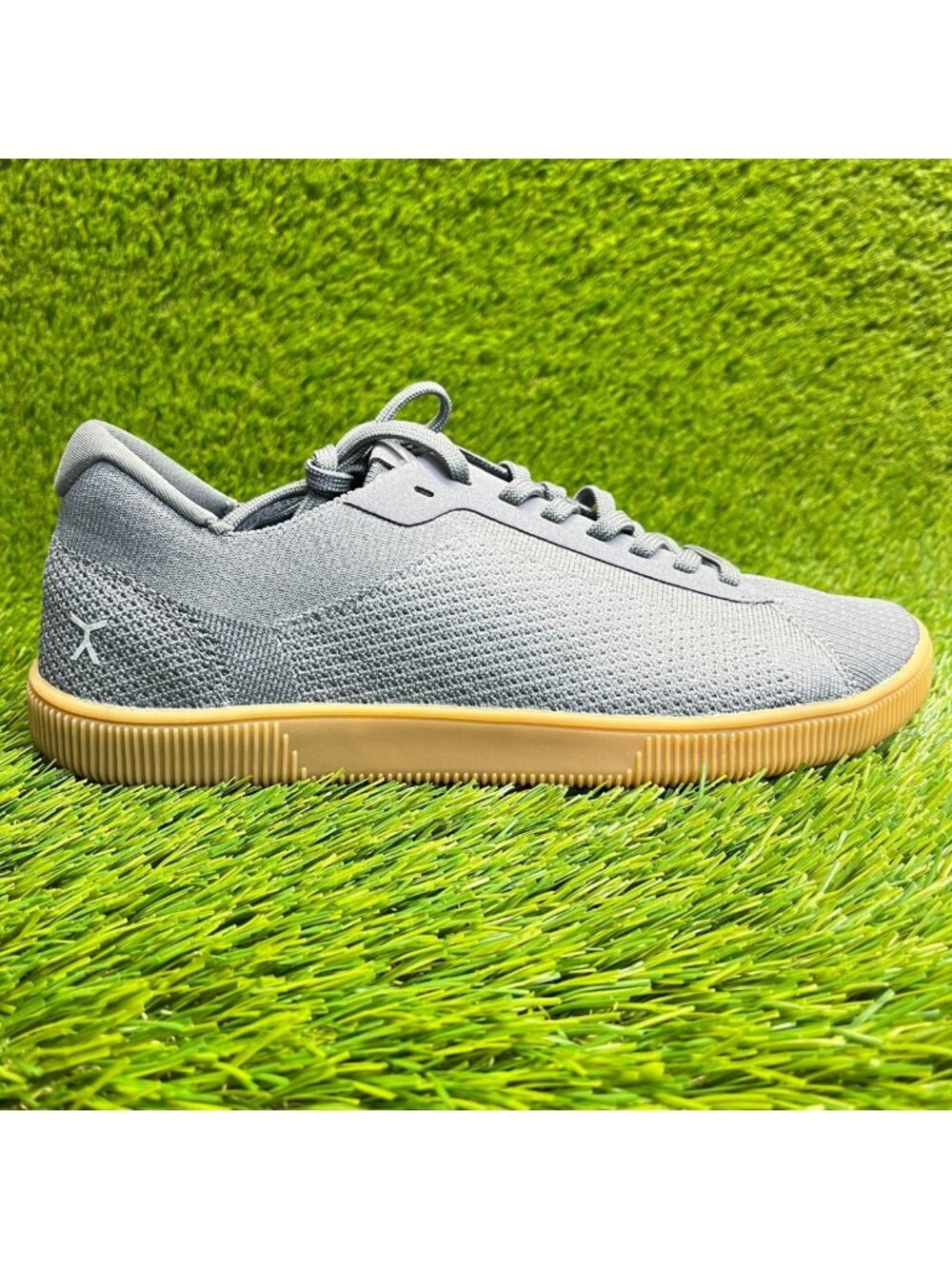 Flux Adapt Trainer Gray Gum Mens Size 9.5 Womens Size 10.5 Athletic Knit Shoes